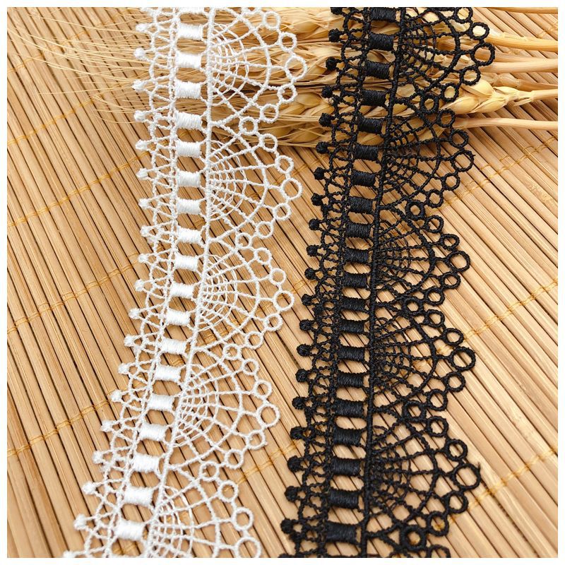 Embroidery Ribbon - Pigiama a catena clavicola con ricamo
