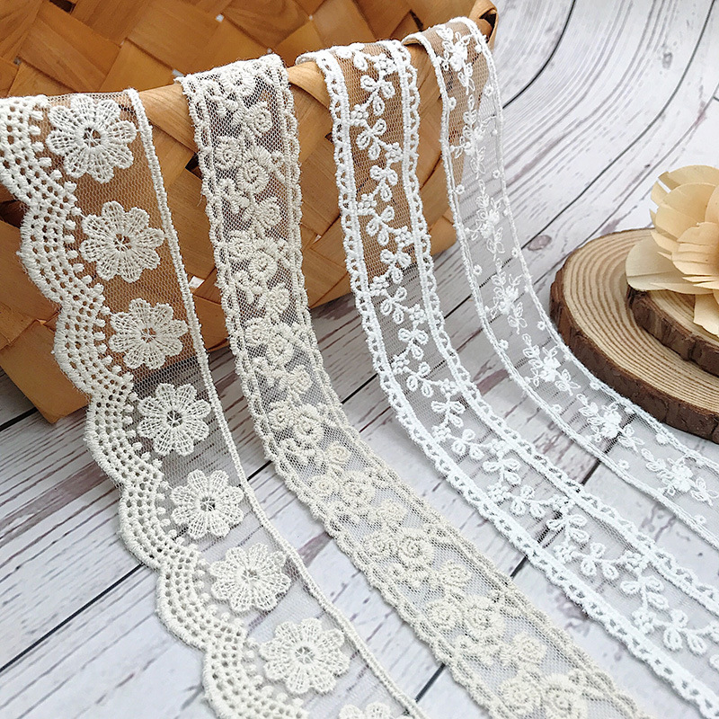 Embroidery Jersey - 3 metri/lotto ricamo bianco beige filo