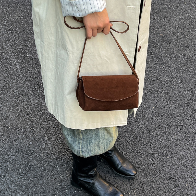 Nuova borsa a tracolla inverna - Embroidery Keychain recensione e prezzo