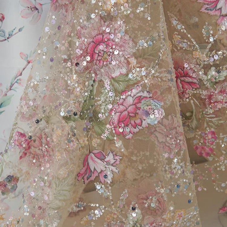 Tessuto in Pizzo di Lusso con  - Embroidery Jersey recensione e prezzo