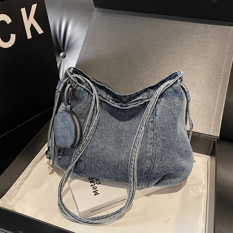 Nuova Borsa a Tracolla in Stil - Embroidery Keychain recensione e prezzo