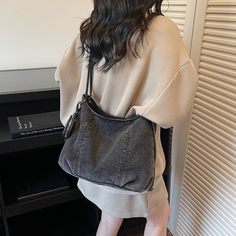 Nuova Borsa a Tracolla in Stil - Embroidery Keychain recensione e prezzo